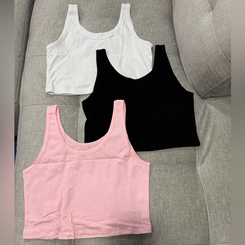 3 Pack Crop Tanks NWOT